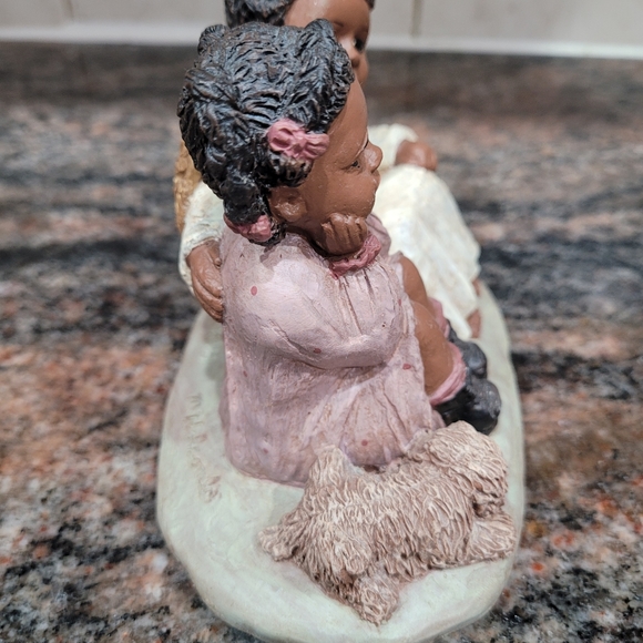 Miss Martha Michael and Kim Figurine - Picture 7 of 8